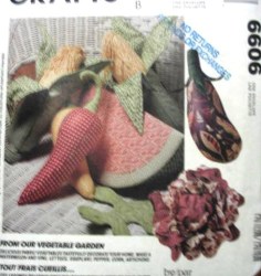6606 009 MCCALLS VEGETABLE MELON, LETTUCE, EGGPLANT, PEPPER, CORN 2 PATTERNS